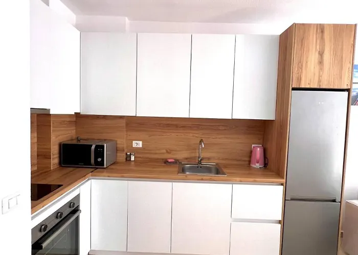 Minimal Mare By Adriatic Living Durrës